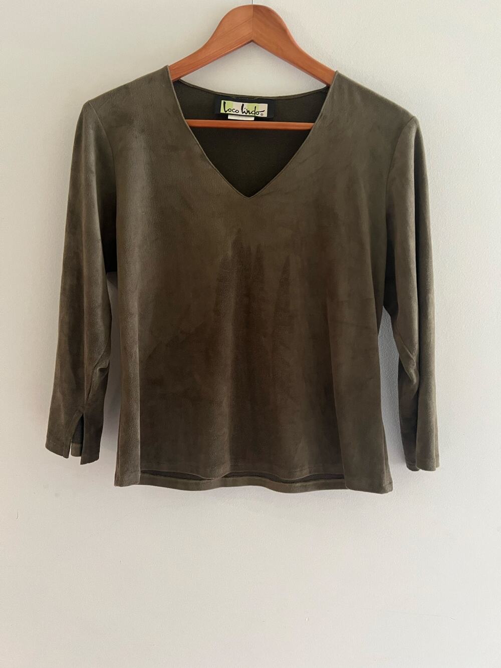 Loco Lindo Stretchy V-Neck 3/4 Sleeve Shirt Dark Green Size Medium JL - Picture 1 of 7